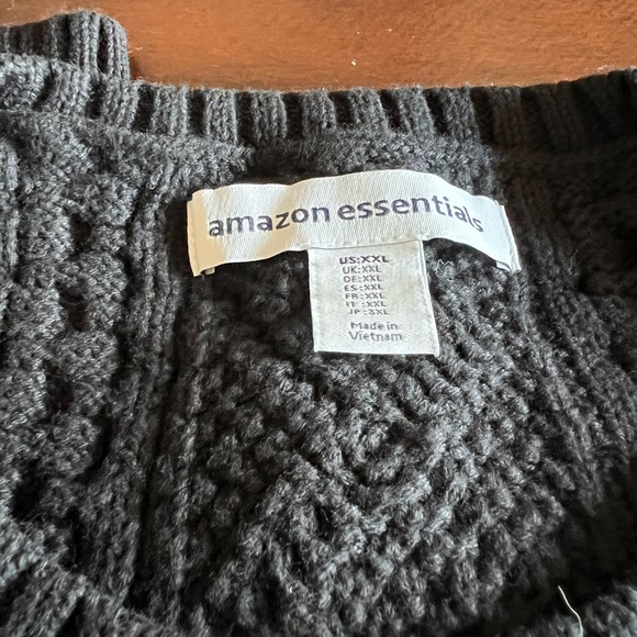 Men's Cable Knit Dark Navy Sweater - Picture 3 of 5